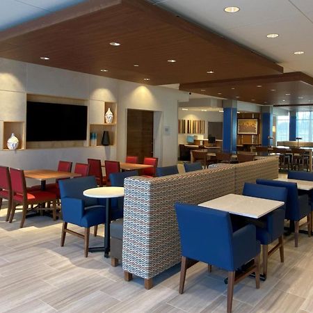 Holiday Inn Express & Suites - Aurora By Ihg Εξωτερικό φωτογραφία