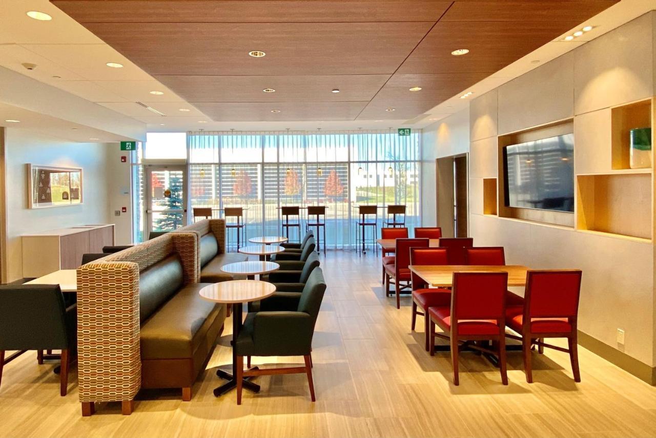 Holiday Inn Express & Suites - Aurora By Ihg Εξωτερικό φωτογραφία