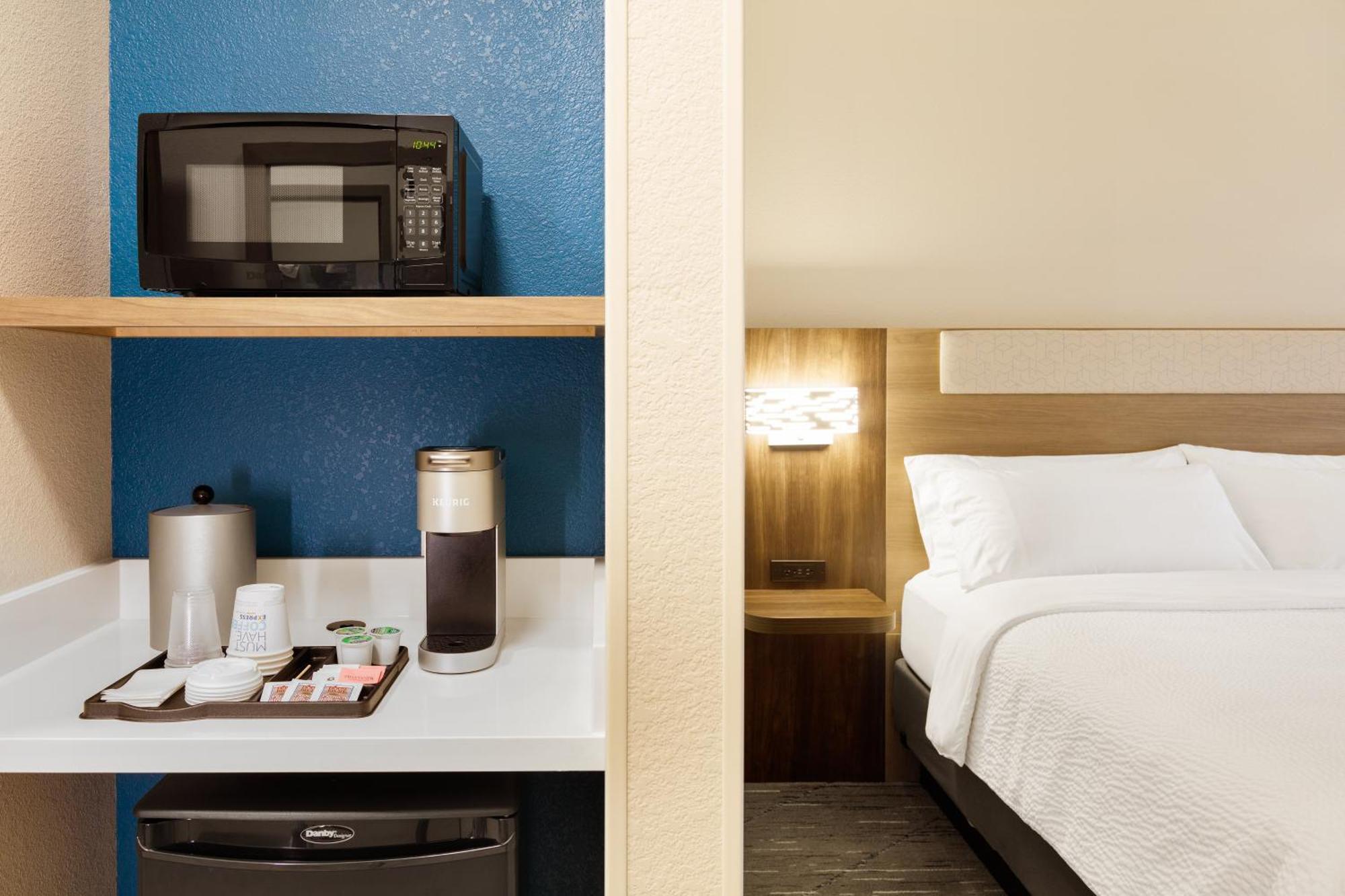 Holiday Inn Express & Suites - Aurora By Ihg Εξωτερικό φωτογραφία