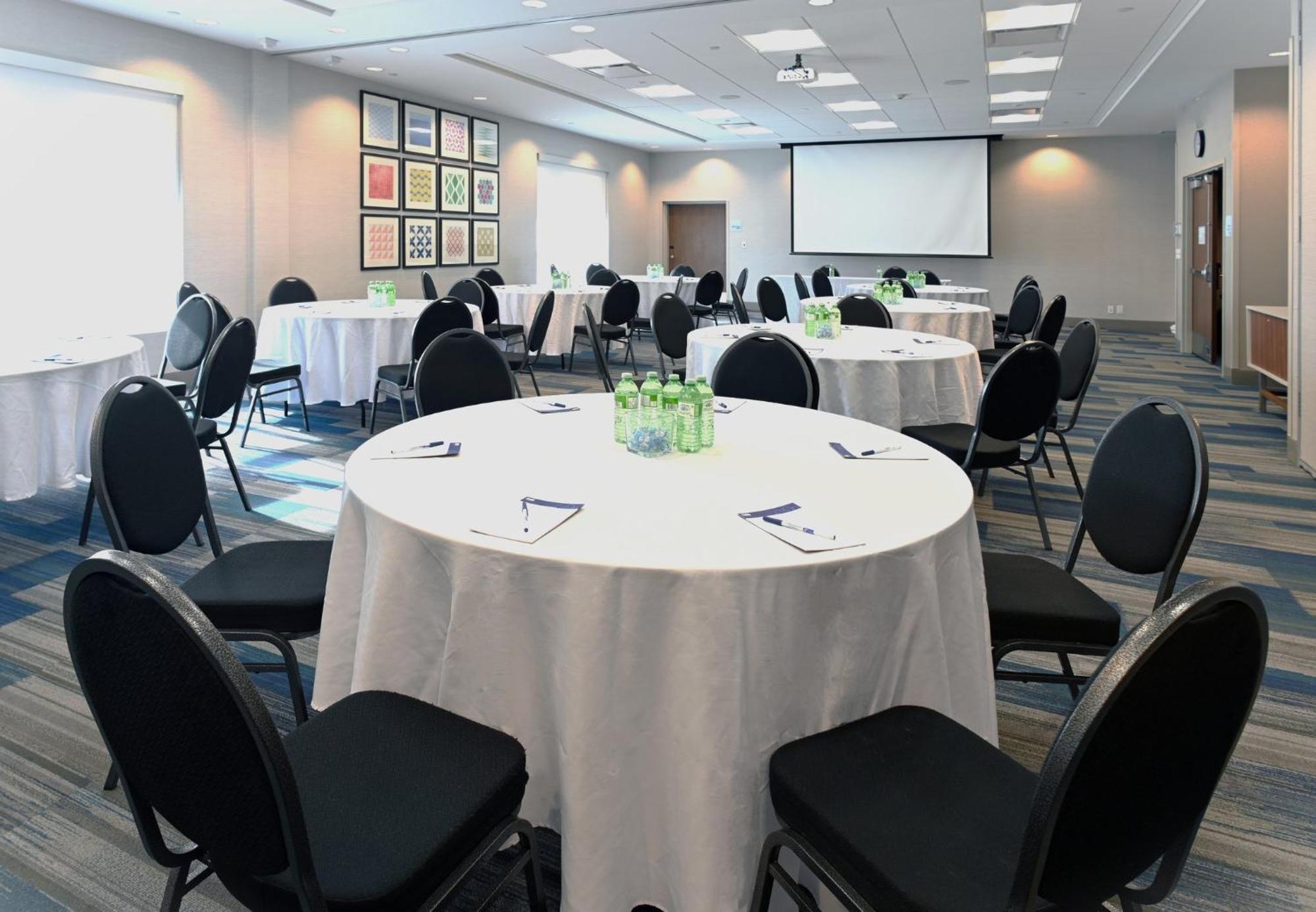 Holiday Inn Express & Suites - Aurora By Ihg Εξωτερικό φωτογραφία