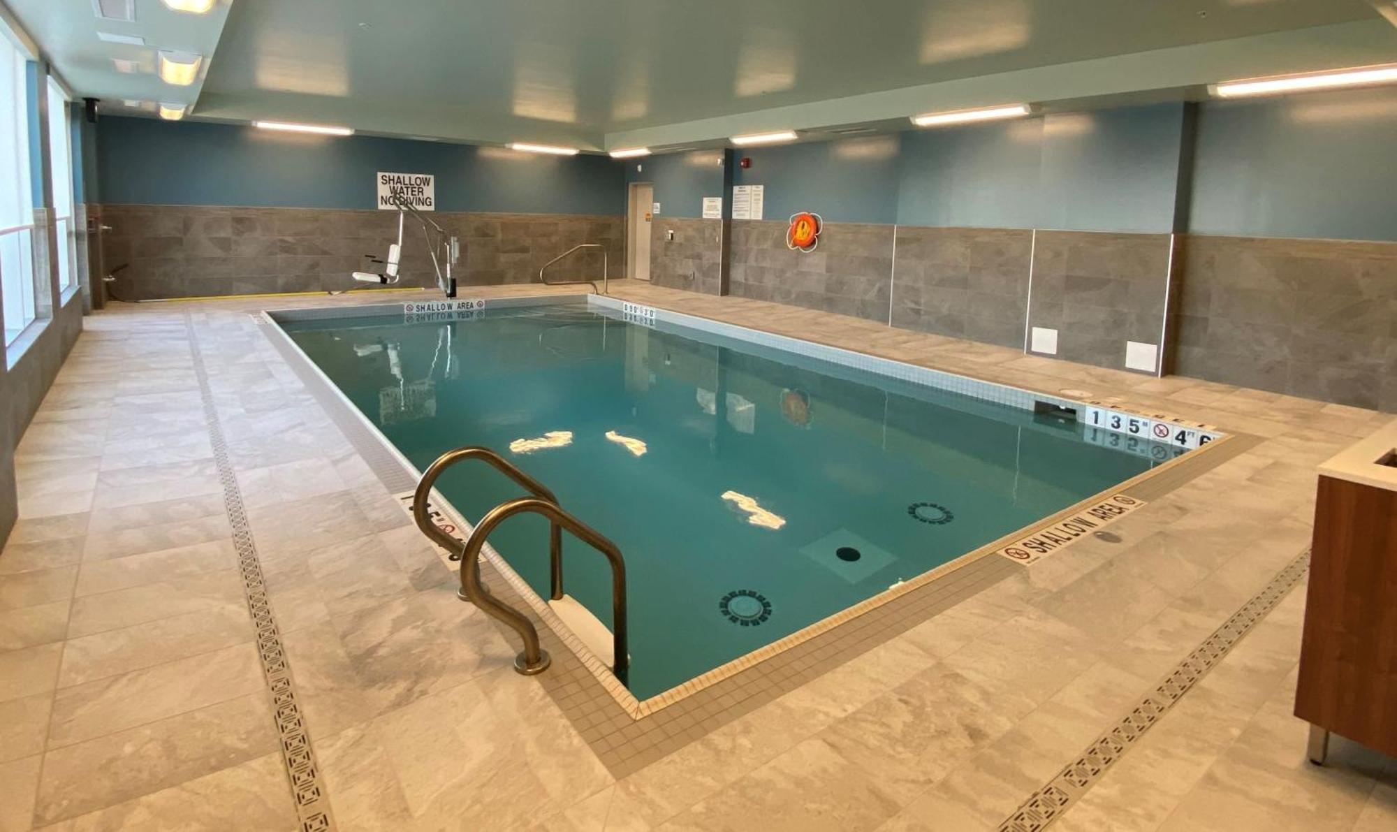 Holiday Inn Express & Suites - Aurora By Ihg Εξωτερικό φωτογραφία